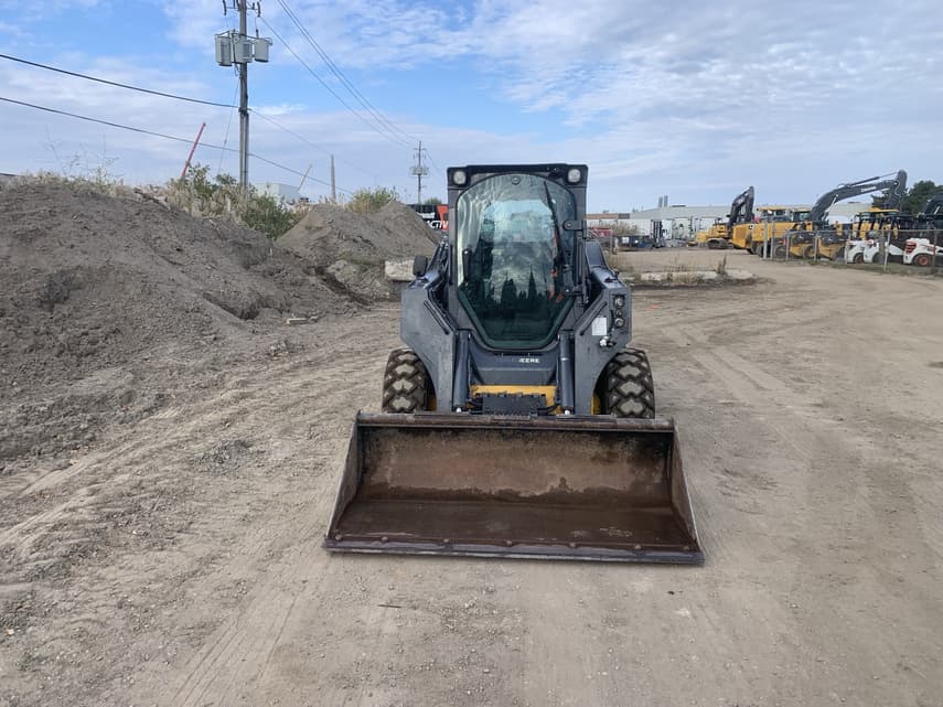 2023 John Deere 324G - 2
