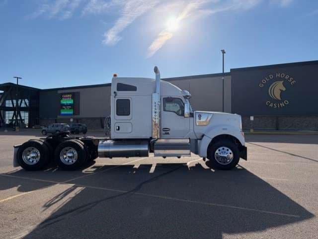 2025 Kenworth W990 - 8