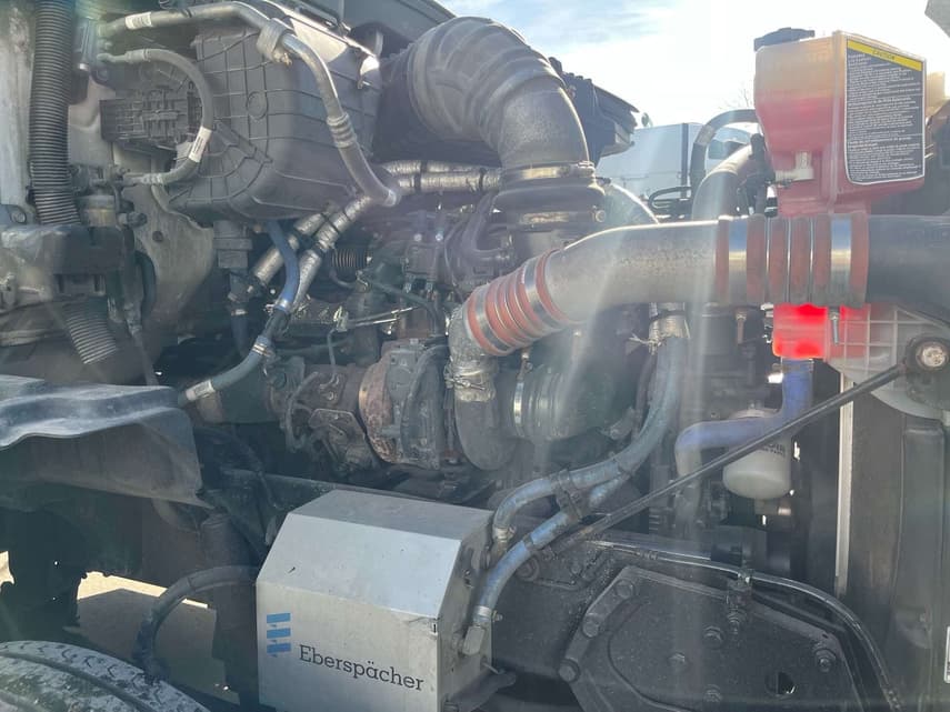 2022 Kenworth T680 - 10