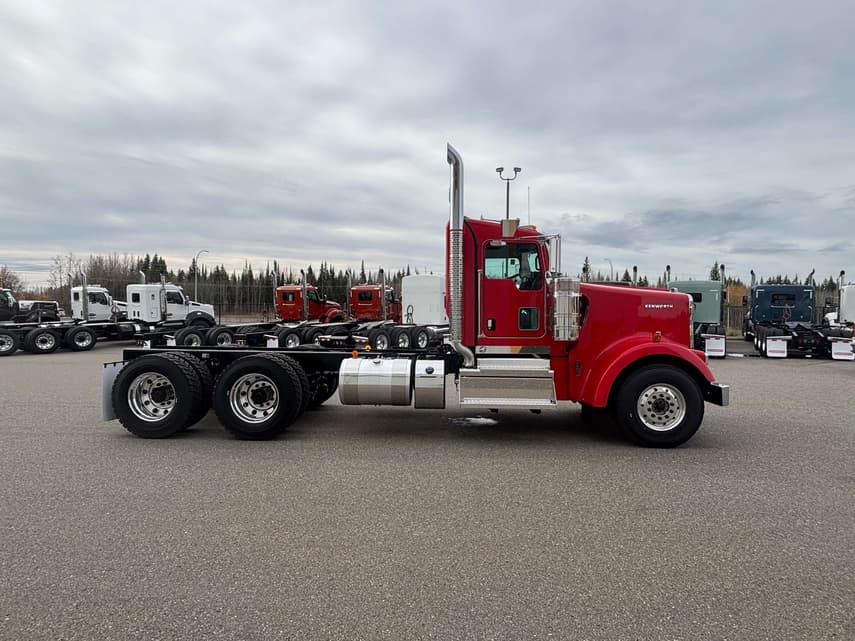 2027 Kenworth W900 - 6
