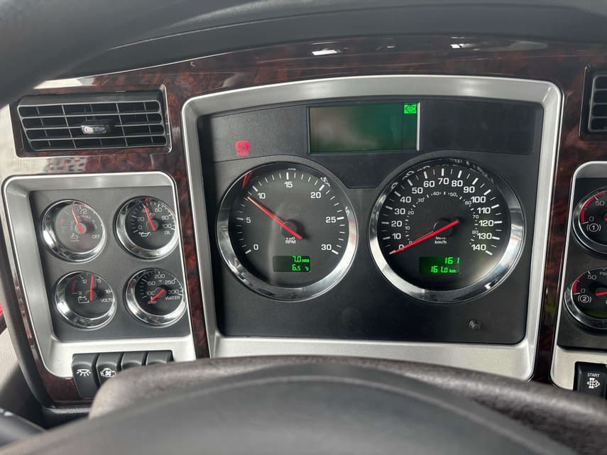 2027 Kenworth W900 - 11