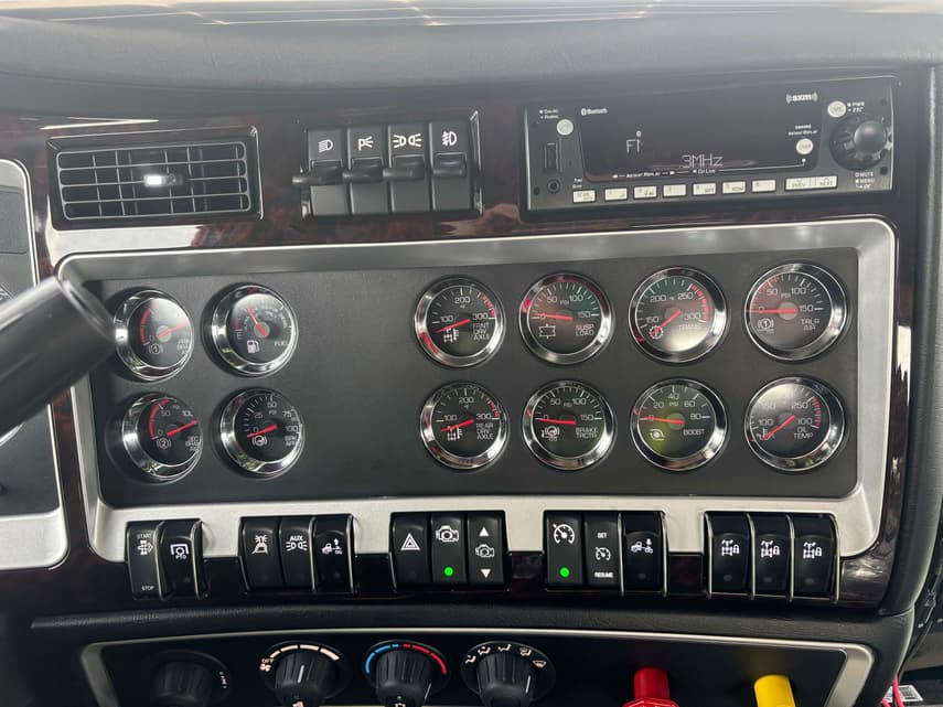 2027 Kenworth W900 - 12