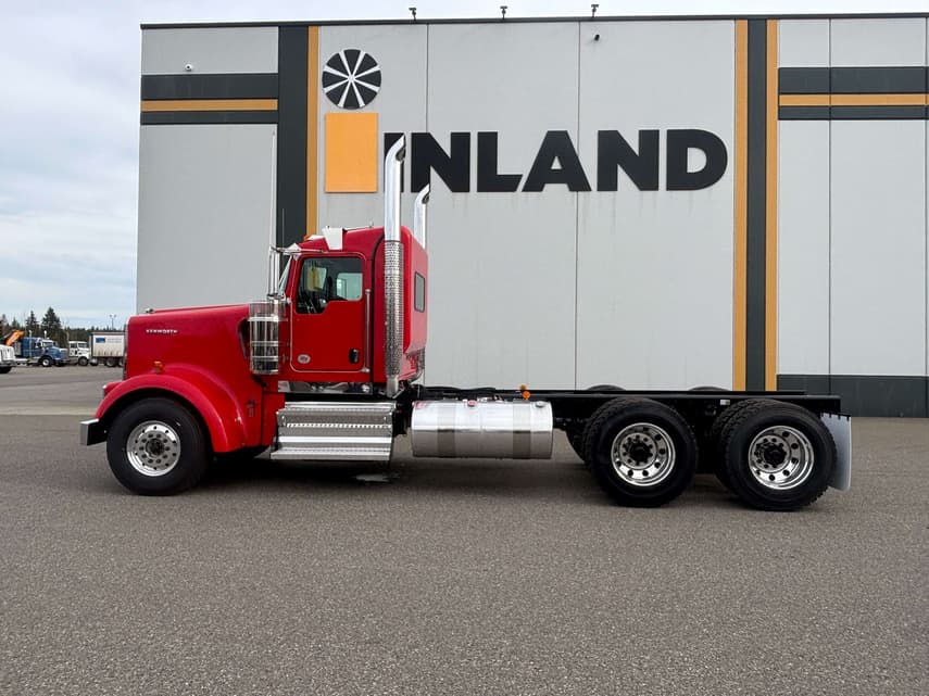 2027 Kenworth W900 - 2