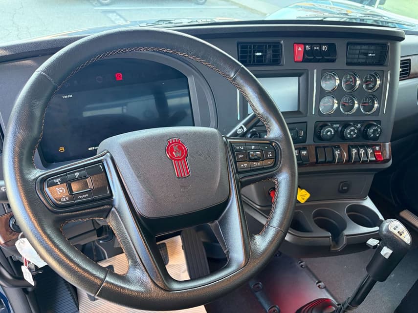 2025 Kenworth T880 - 6