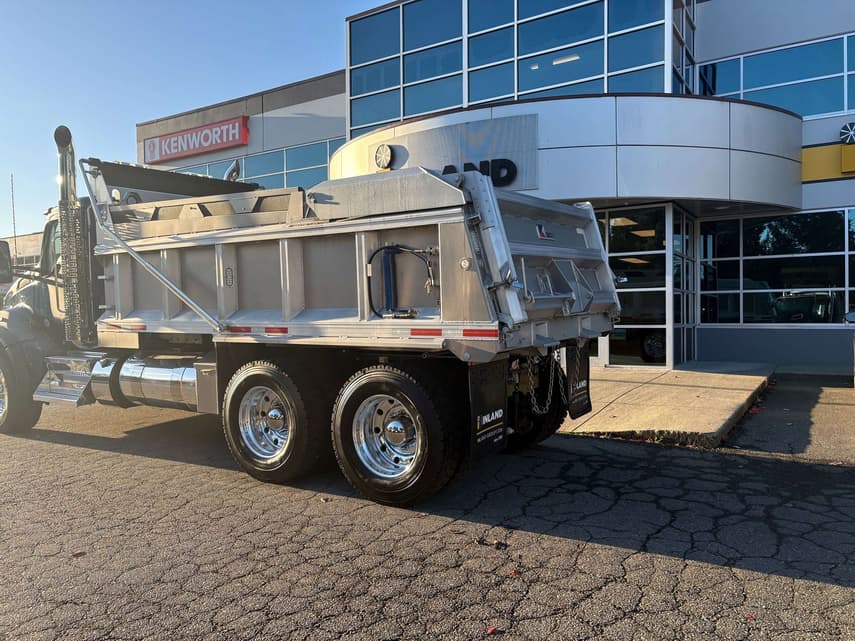 2025 Kenworth T880 - 3