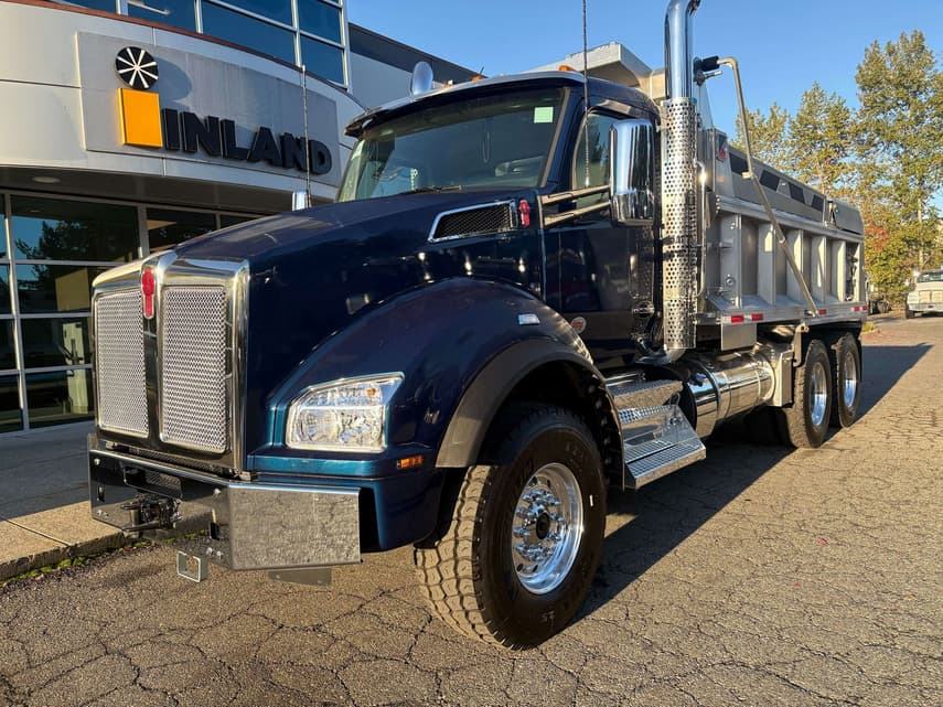 2025 Kenworth T880 - 1