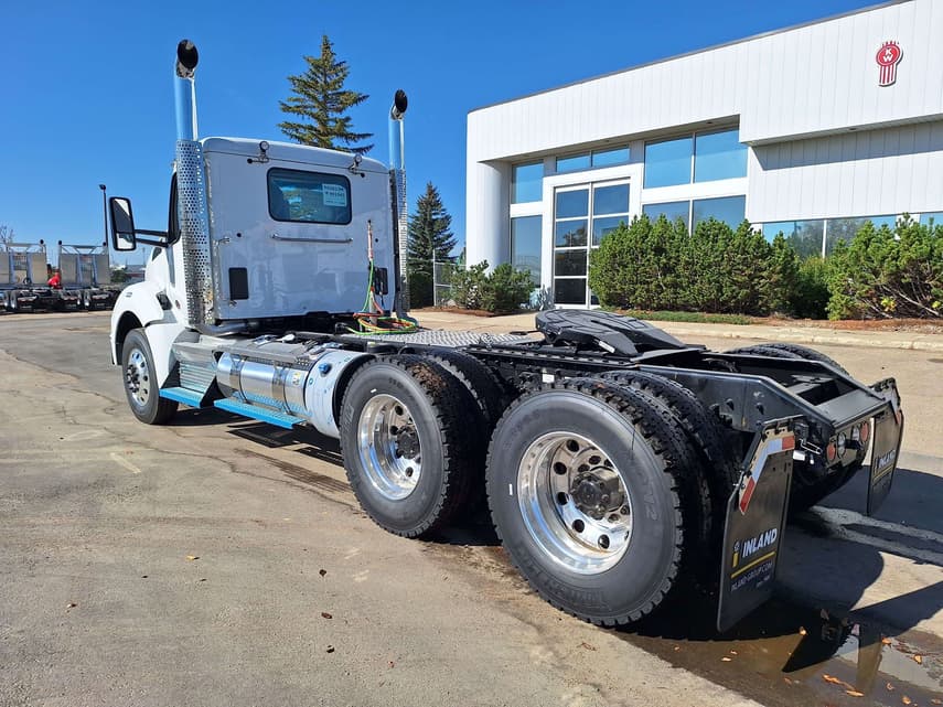 2027 Kenworth T880 - 3