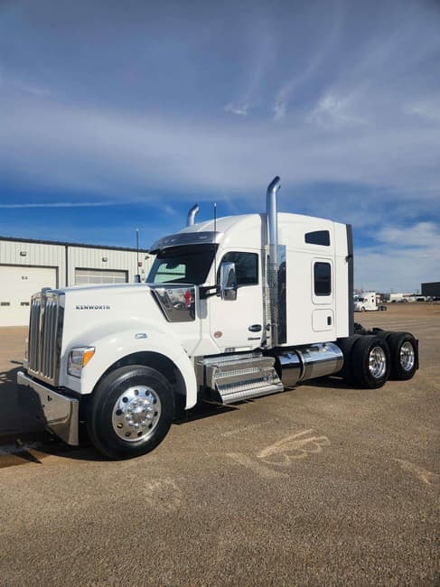 2027 Kenworth W990 - 4