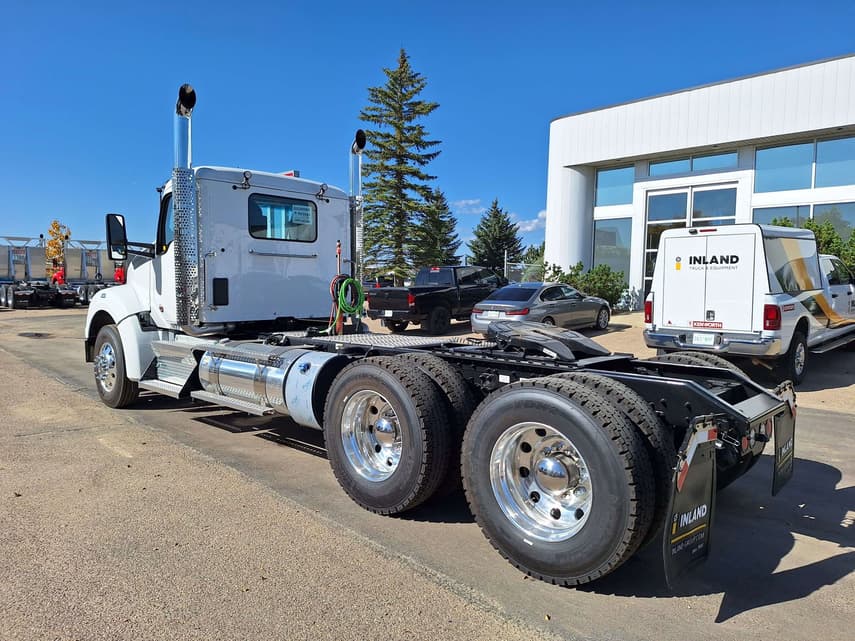 2027 Kenworth T880 - 3