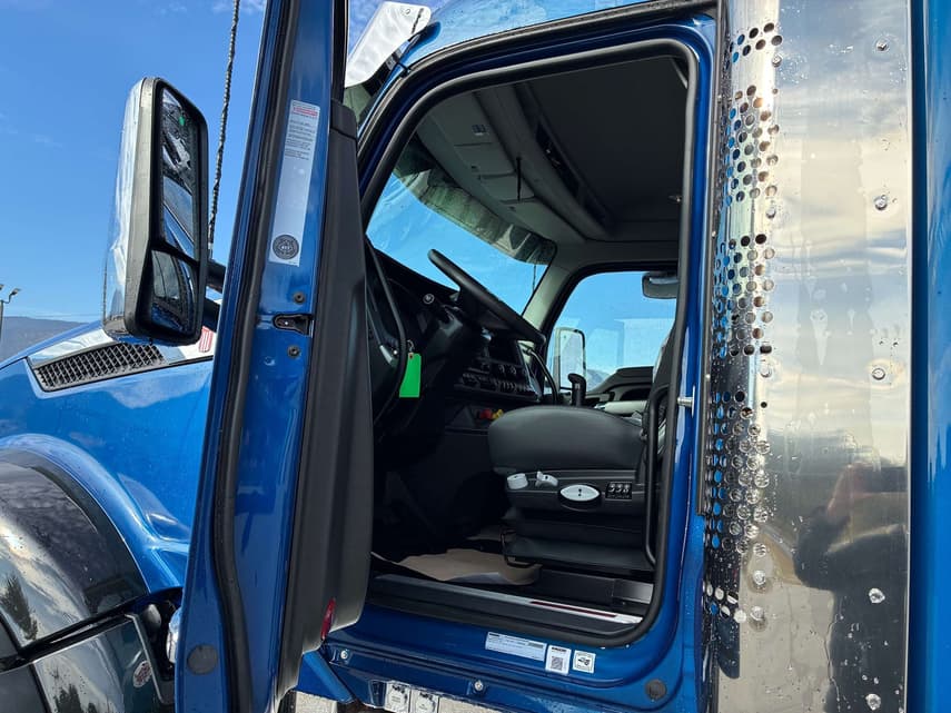 2027 Kenworth T880 - 9