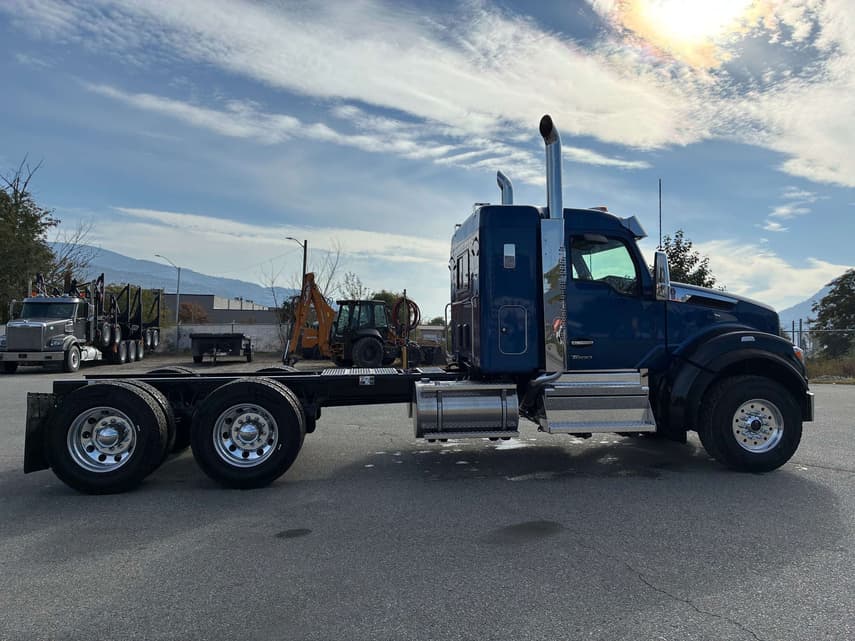 2027 Kenworth T880 - 6