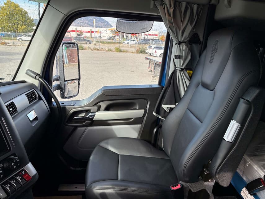 2027 Kenworth T880 - 11