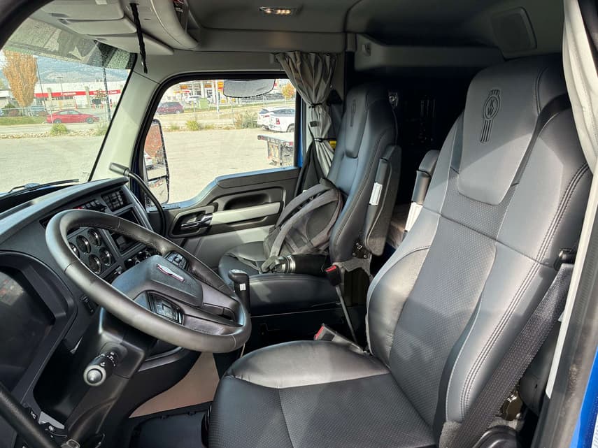 2027 Kenworth T880 - 10