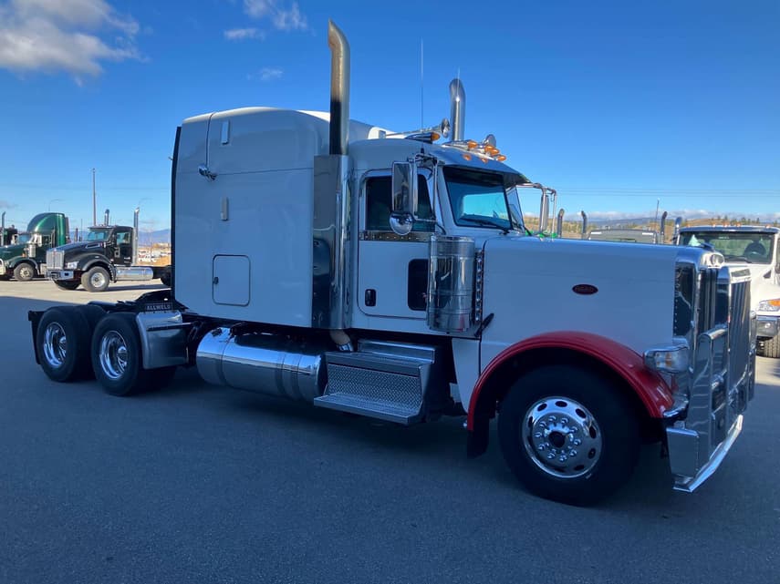 2022 Peterbilt 389 - 6