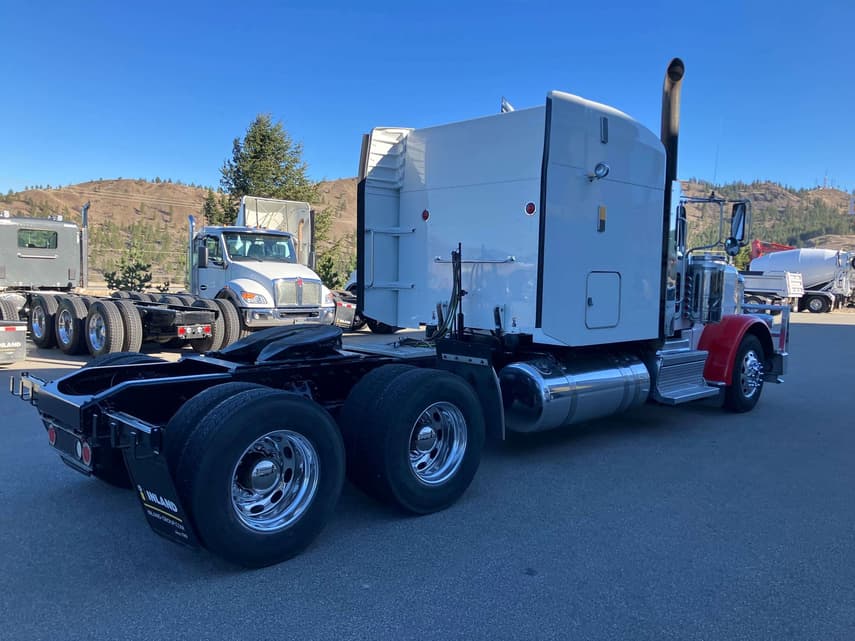 2022 Peterbilt 389 - 5
