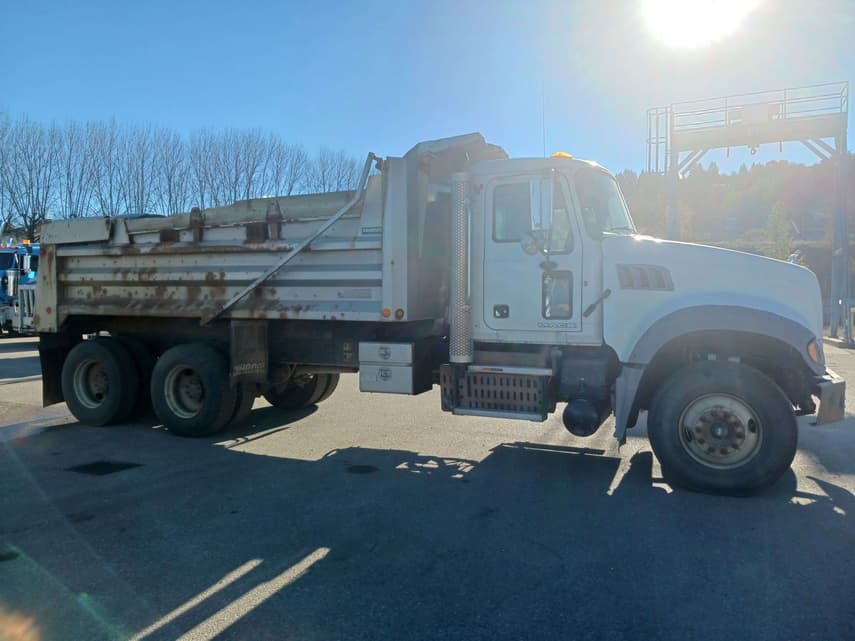 2013 Mack Granite - 6