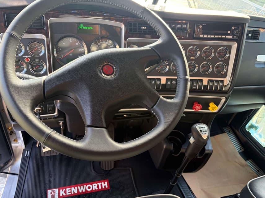 2027 Kenworth W900 - 6