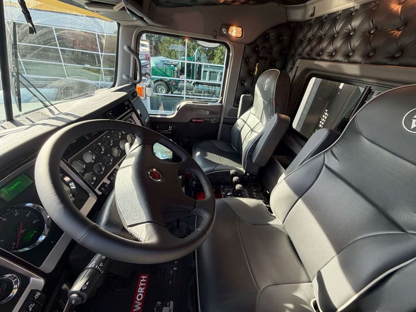 2027 Kenworth W900 - 5