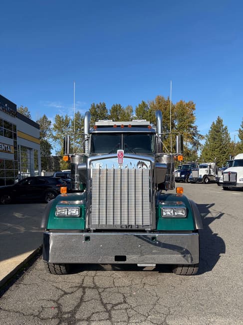 2027 Kenworth W900 - 2