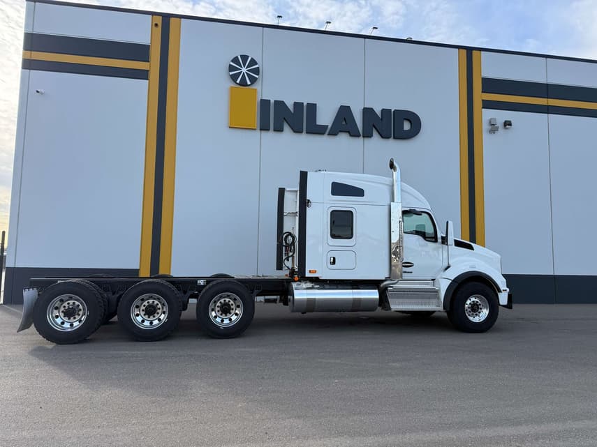 2027 Kenworth T880 - 4