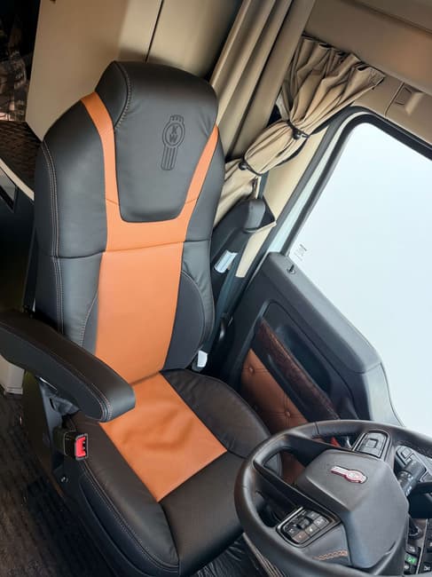 2027 Kenworth T880 - 6