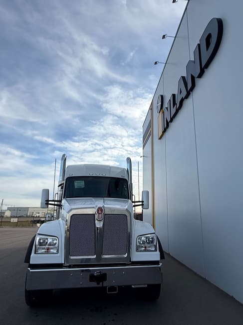 2027 Kenworth T880 - 3