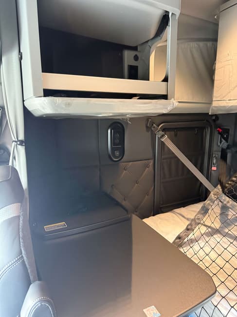 2027 Kenworth T880 - 8