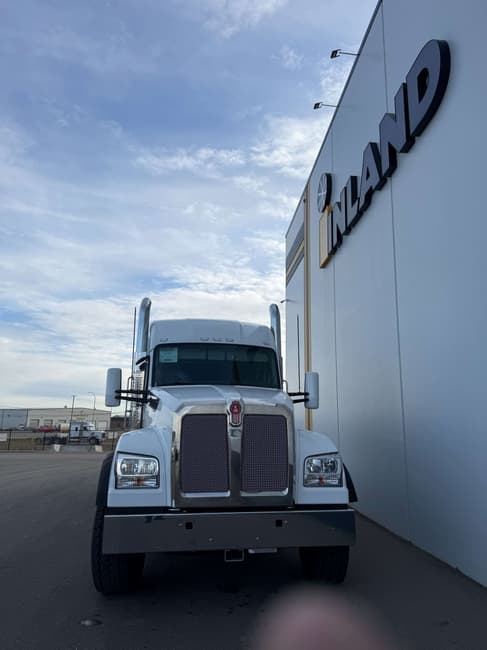 2027 Kenworth T880 - 2