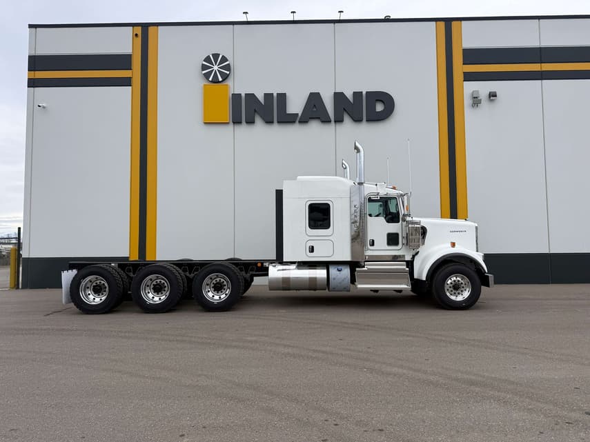 2027 Kenworth W900 - 1