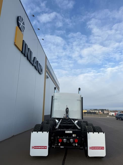 2027 Kenworth W900 - 3