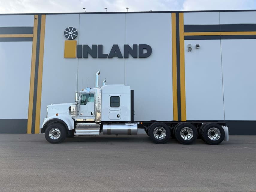 2027 Kenworth W900 - 4