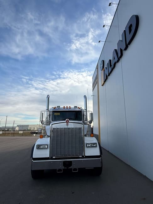 2027 Kenworth W900 - 2