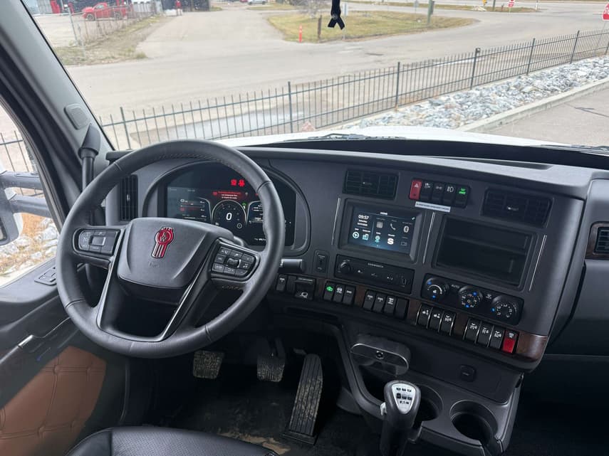 2027 Kenworth T880 - 9