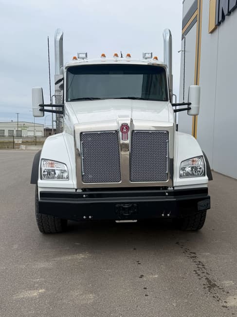 2027 Kenworth T880 - 2