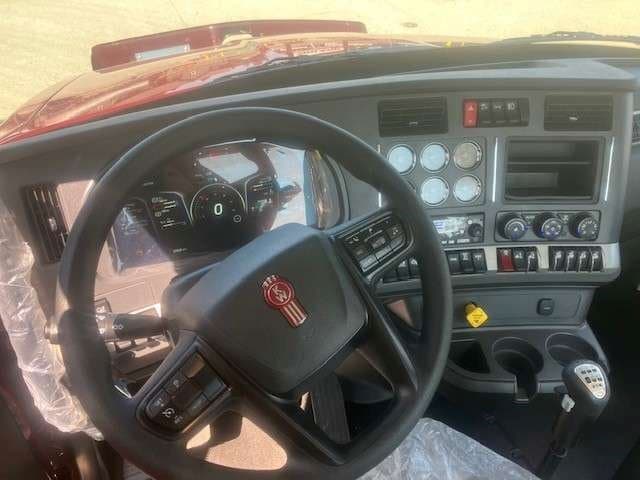 2027 Kenworth T880 - 6