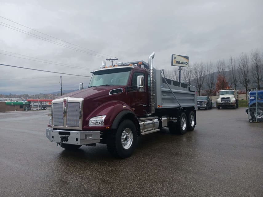 2027 Kenworth T880 - 1
