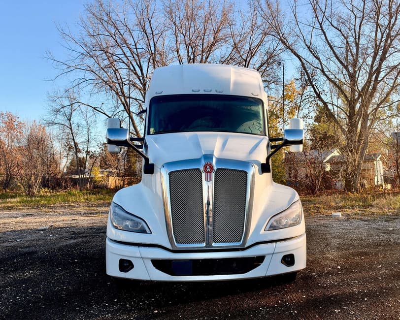 2027 Kenworth T680 - 3