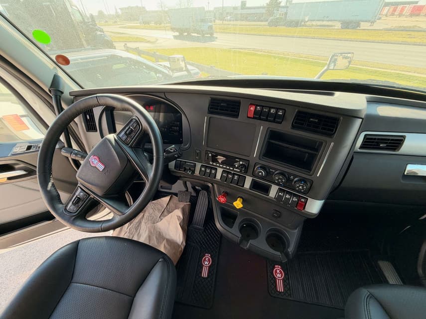 2026 Kenworth T680 - 12