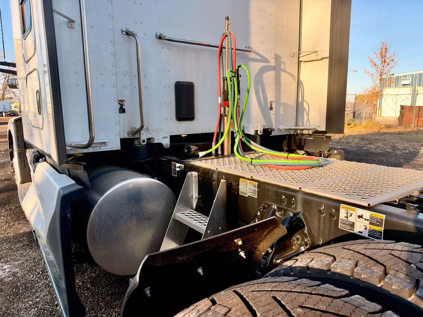 2027 Kenworth T680 - 4