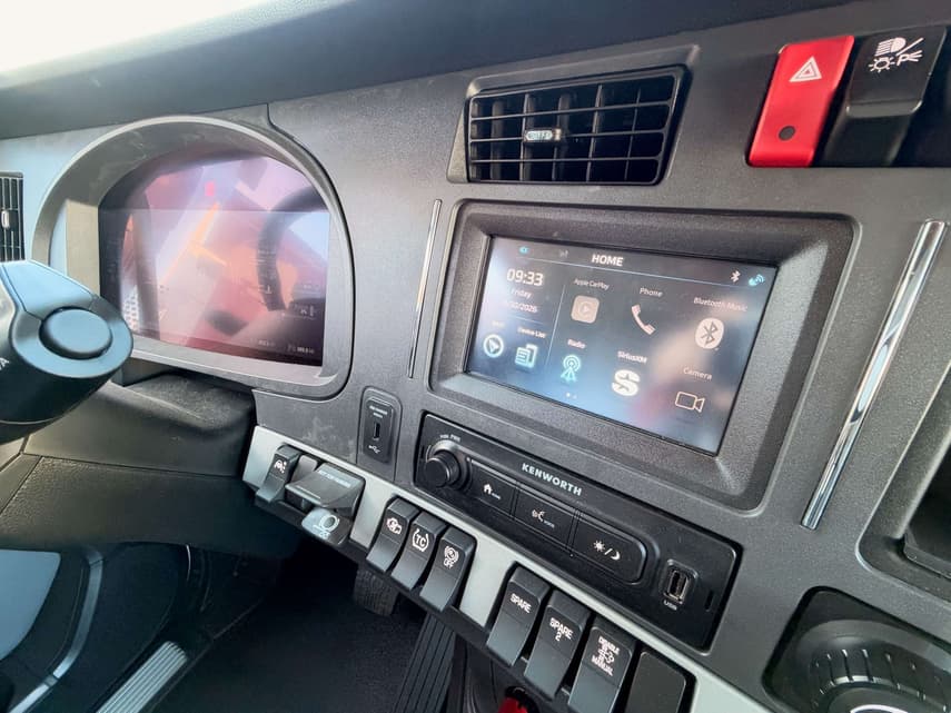 2027 Kenworth T680 - 6