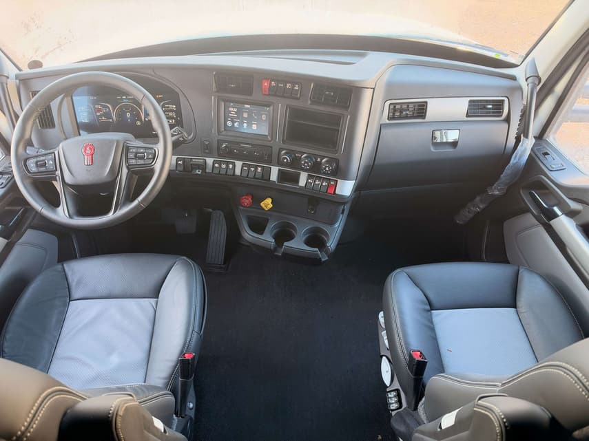 2027 Kenworth T680 - 8