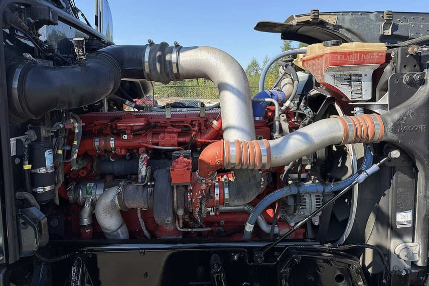 2022 Peterbilt 389 - 9