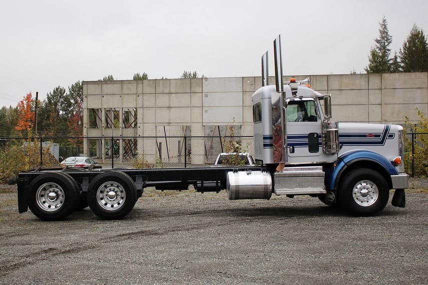 2022 Peterbilt 367HH - 7