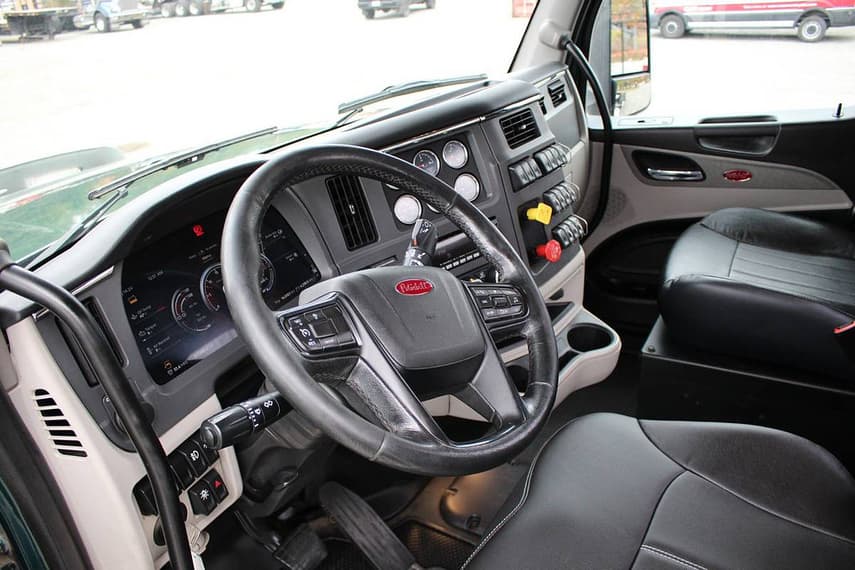2023 Peterbilt - 13