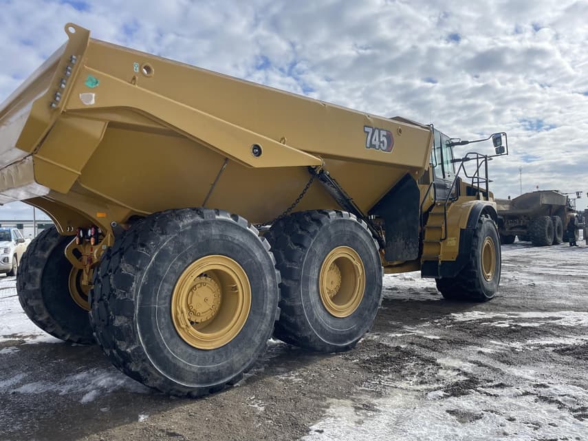2025 Caterpillar 745C - 4