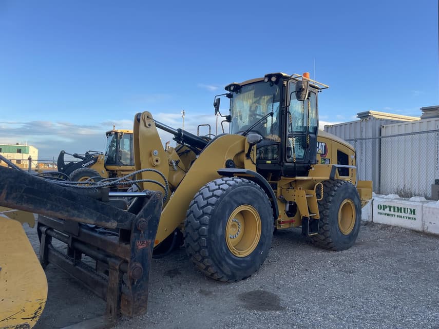 2025 Caterpillar 930 - 1