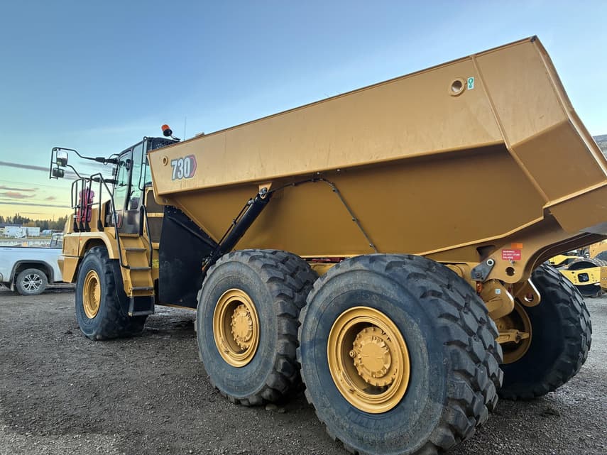 2026 Caterpillar 730 - 4