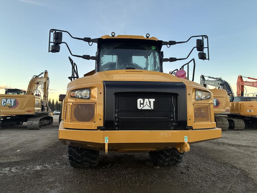 2026 Caterpillar 730 - 8