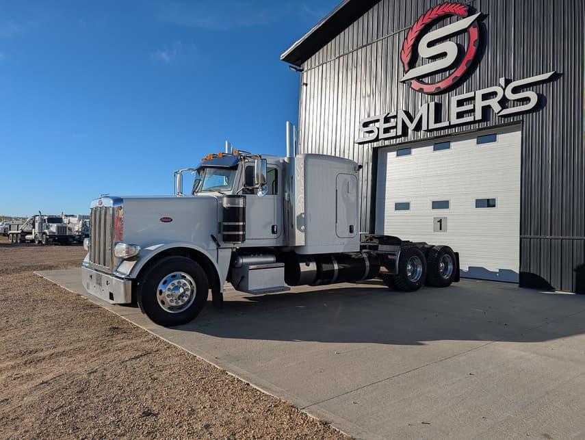 2019 Peterbilt 389 - 1