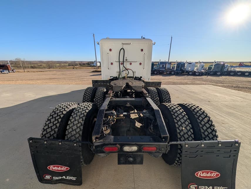 2019 Peterbilt 389 - 6